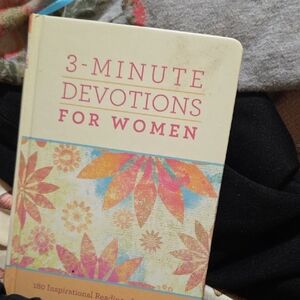 3 Mintue Devotions Book